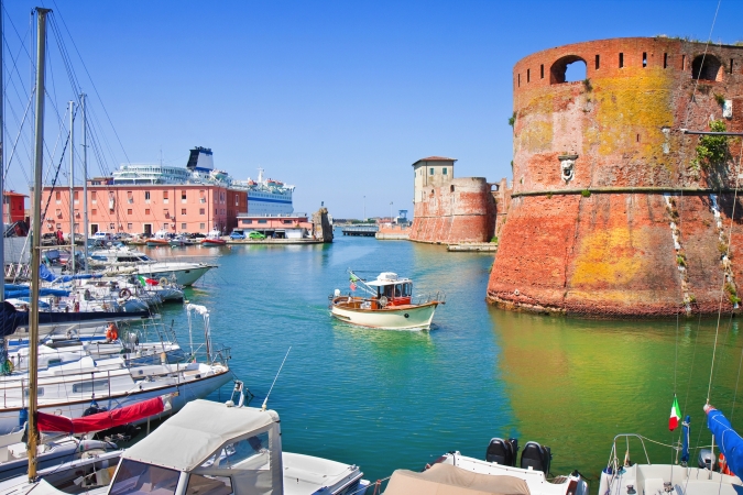 MS Hamburg - Mittelmeer MS Hamburg - Mittelmeer